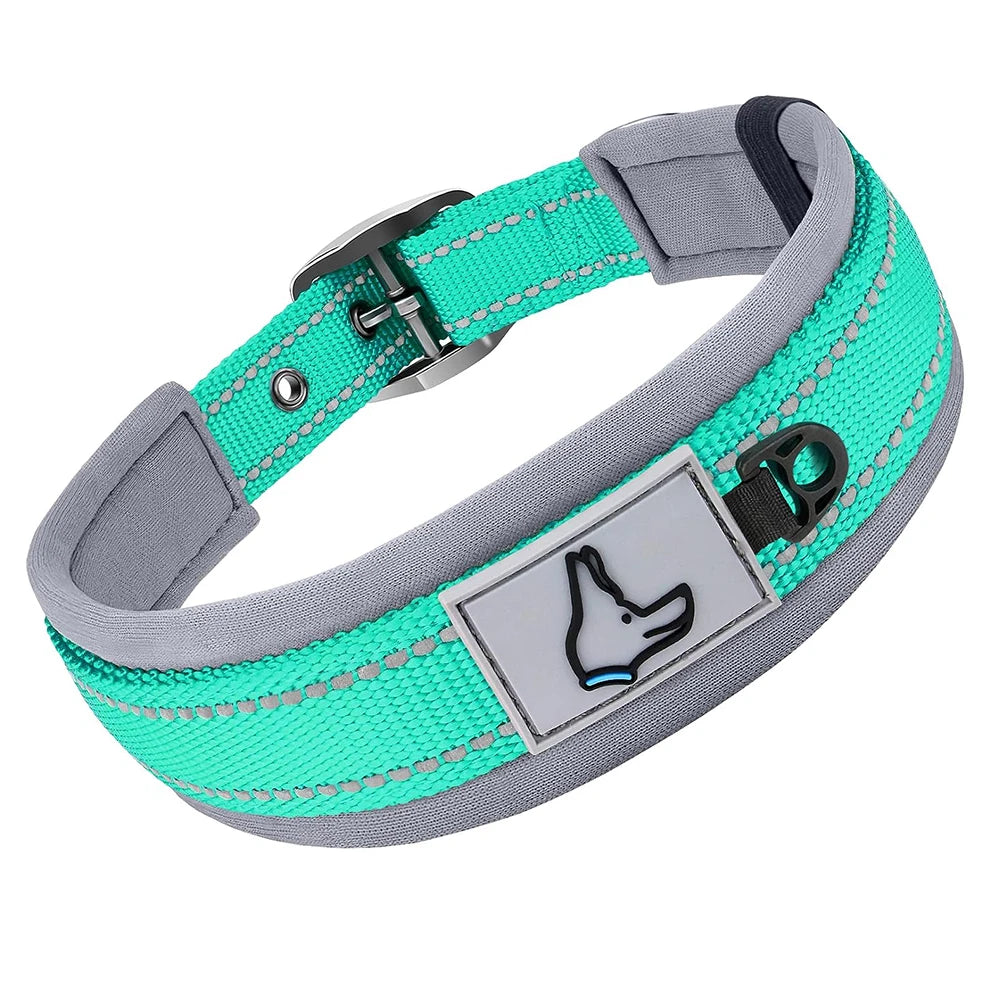 Vadderat halsband med reflexdetaljer