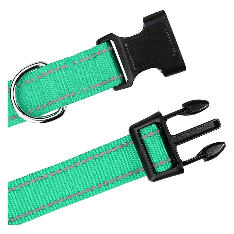 Justerbart halsband med reflexsömmar