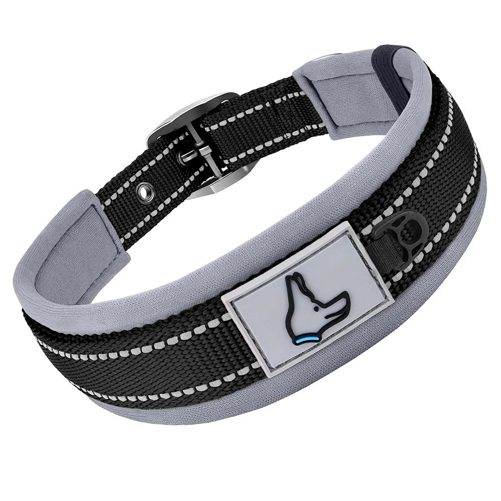 Vadderat halsband med reflexdetaljer